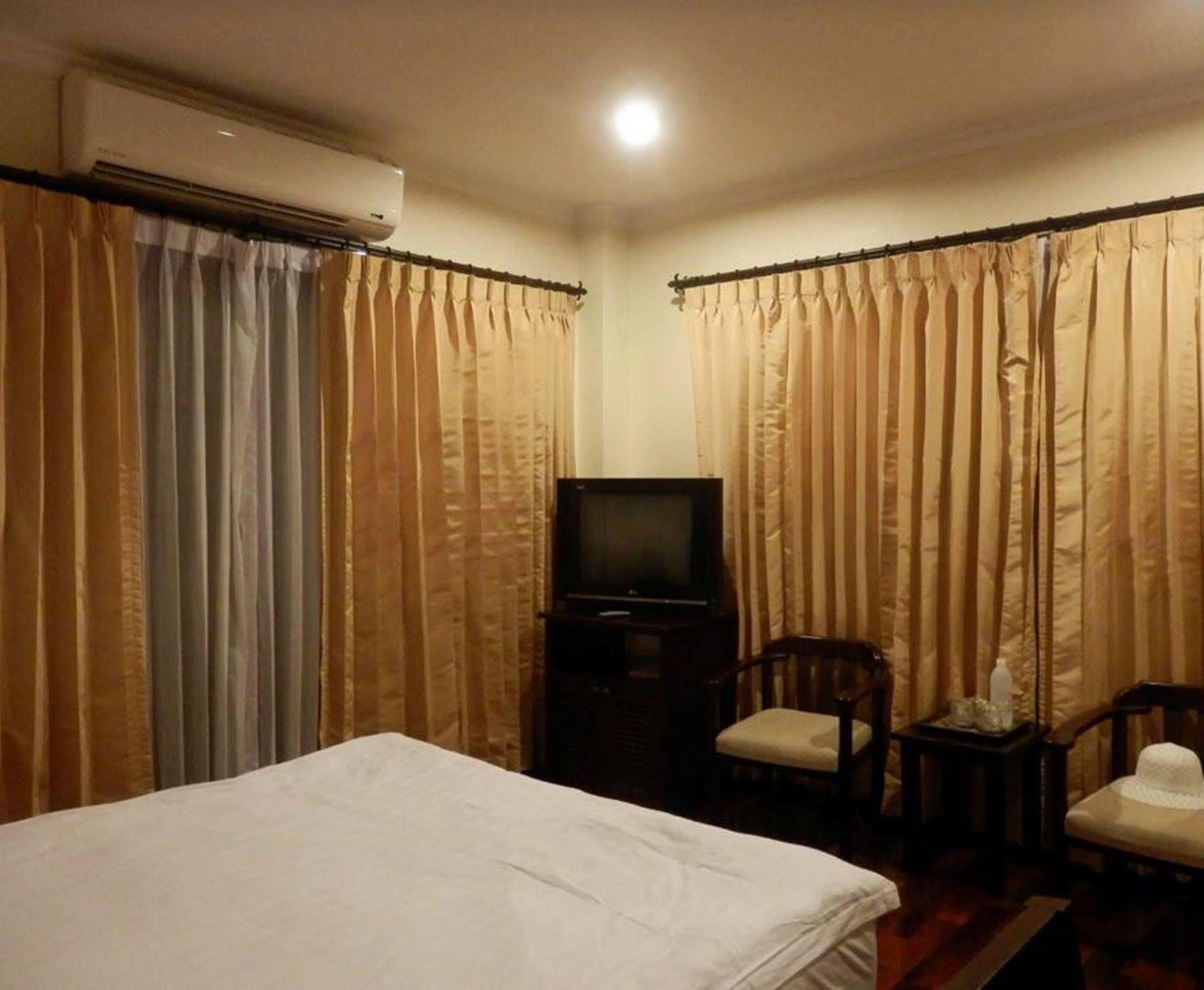 Vayakorn Inn Vientiane Exteriör bild