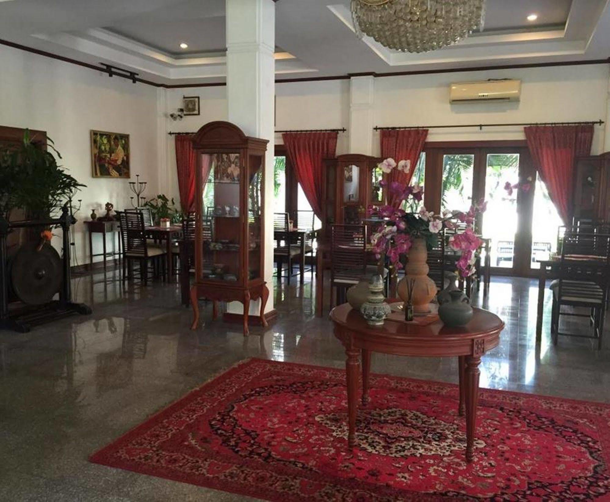 Vayakorn Inn Vientiane Exteriör bild